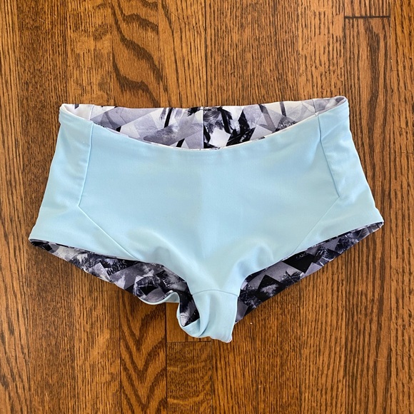 Ivivva Girl Reversible Swiwear Bottom Short Size: 6 - Picture 5 of 5